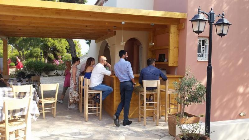 Epavlis Apartments Pórto Héli Kültér fotó